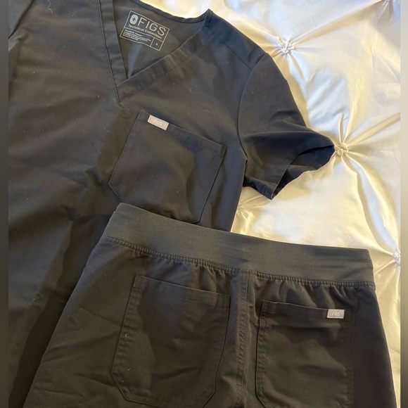 Figs Scrub Set - Picture 2 of 4